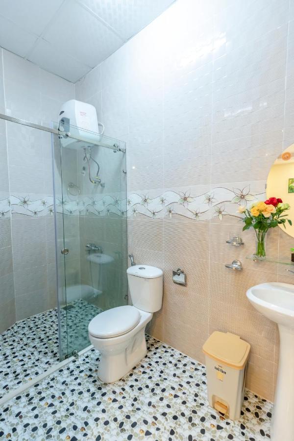 Van Tien Tv Hotel Da Lat- Ttn Hotel エクステリア 写真